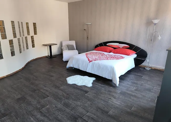 Pod Vezi *